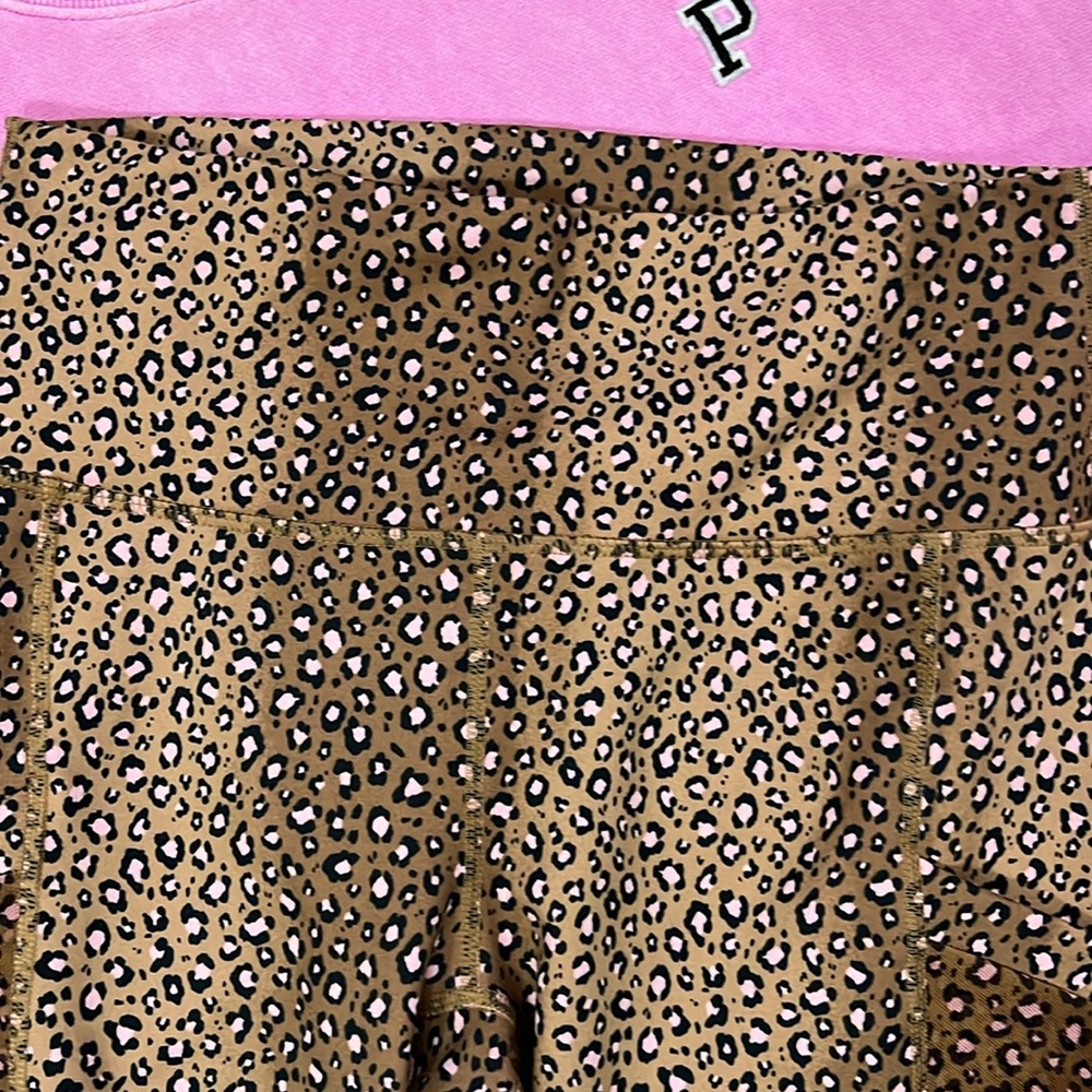 Fabletics capris - Picture 2 of 8